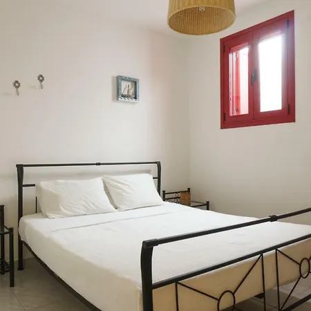 Ourania Near Naousa Close To The Beach * Ambelas