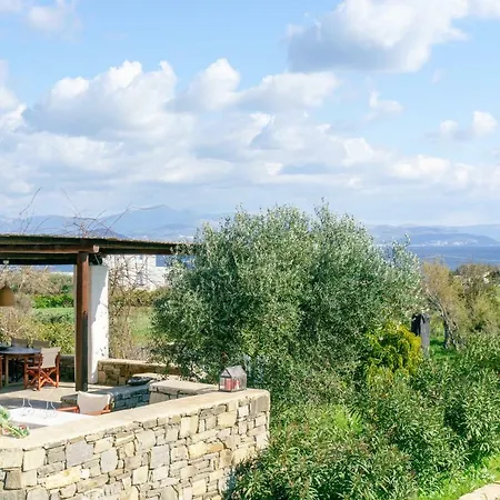 Ourania Near Naousa Close To The Beach Holiday home Ambelas